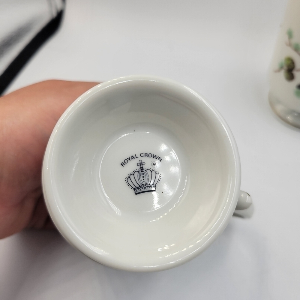 Vintage Royal Crowl Derby Bird Mugs - set of 2 - Picture 5 of 7